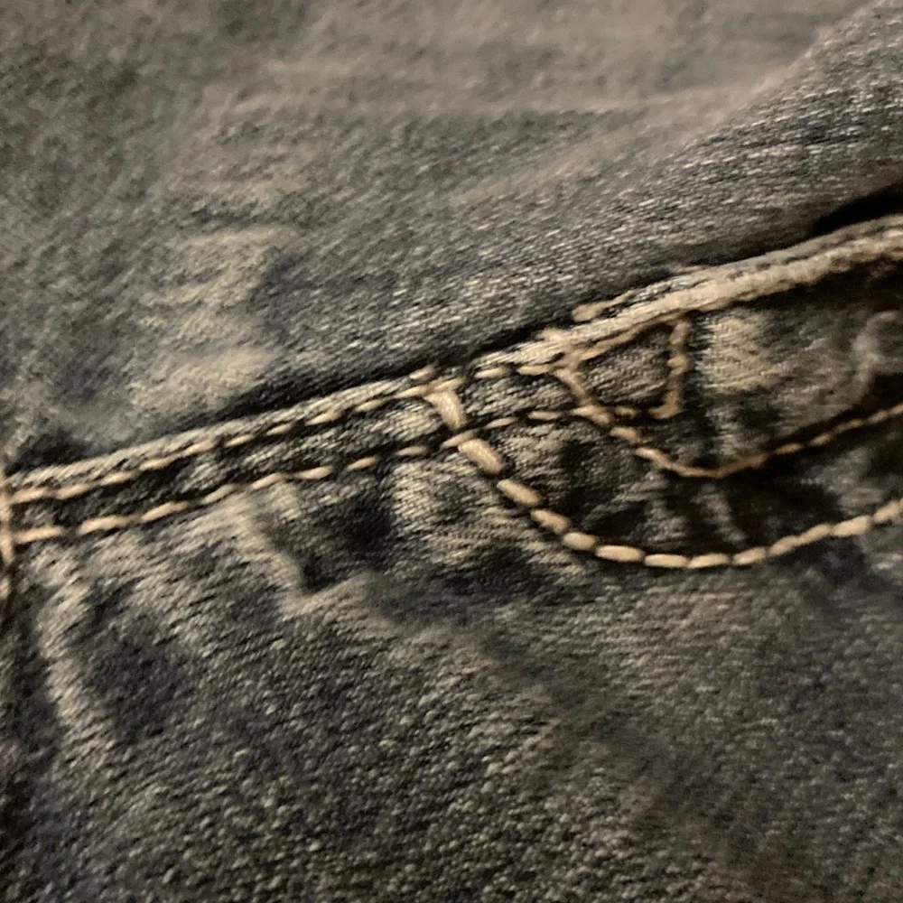Silver Women's‎ Blue Jeans with Embellished Pockets 26